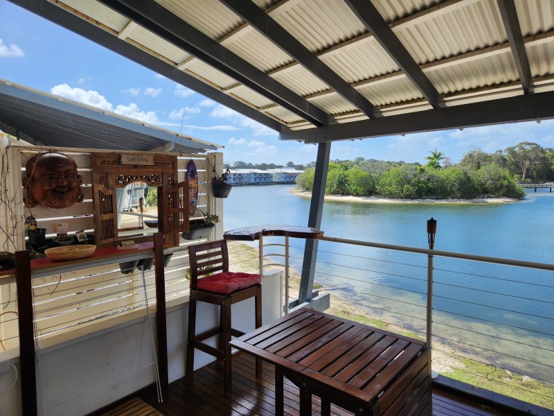 1 island street, South Stradbroke QLD 4216