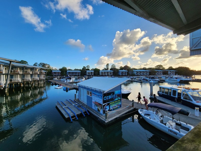 1 island street, South Stradbroke QLD 4216