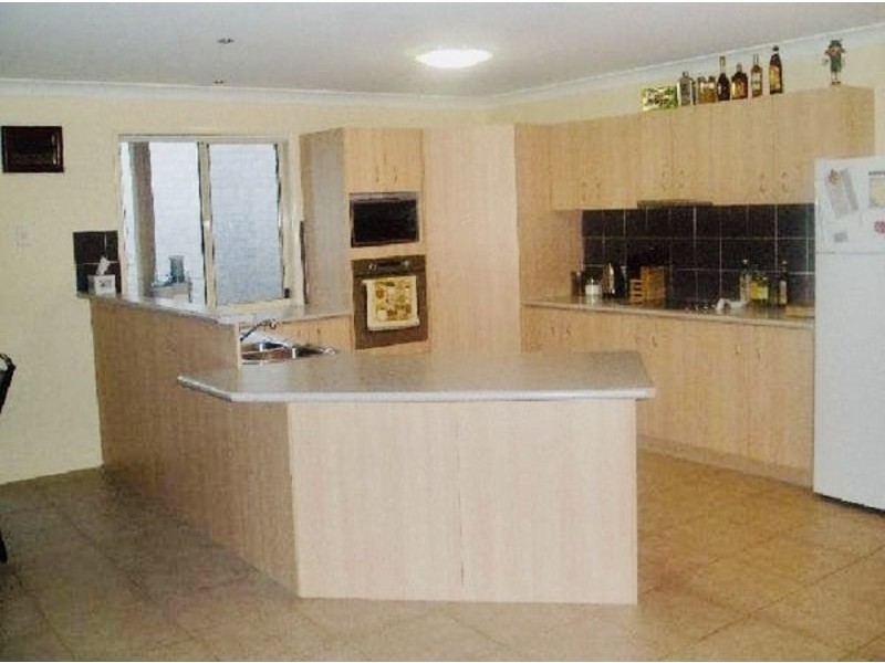 Sandstone Point QLD 4511