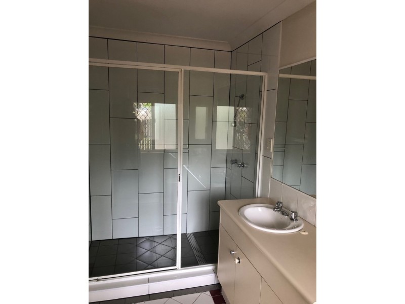 5 Chatsworth Cct, Capalaba QLD 4157