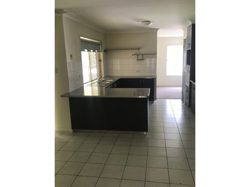 5 Chatsworth Cct, Capalaba QLD 4157