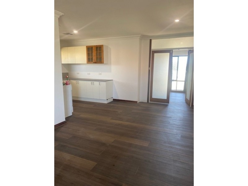 8 Hicks Way, Hillarys WA 6025