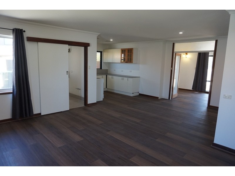 8 Hicks Way, Hillarys WA 6025