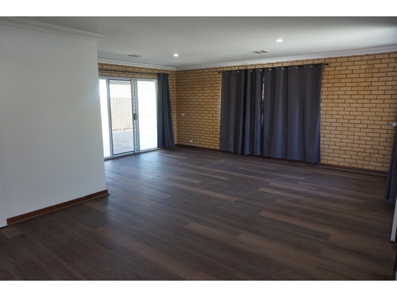 8 Hicks Way, Hillarys WA 6025