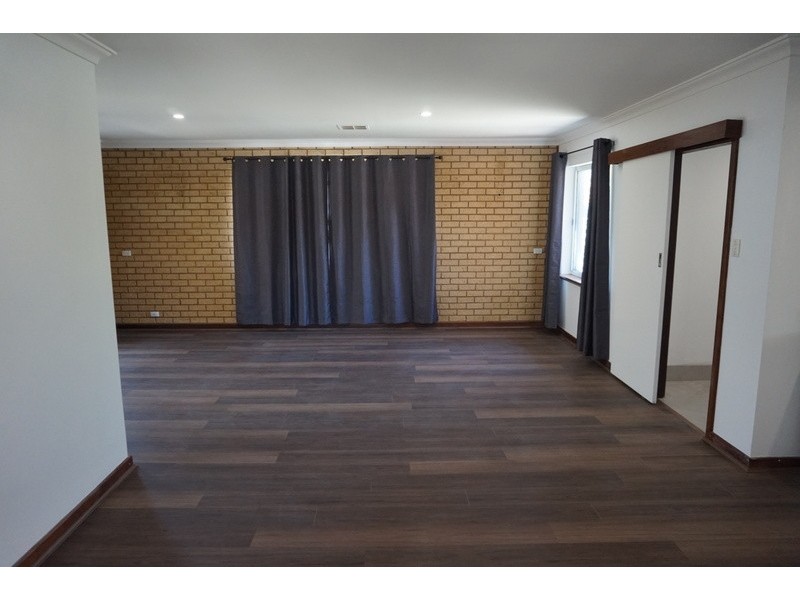 8 Hicks Way, Hillarys WA 6025