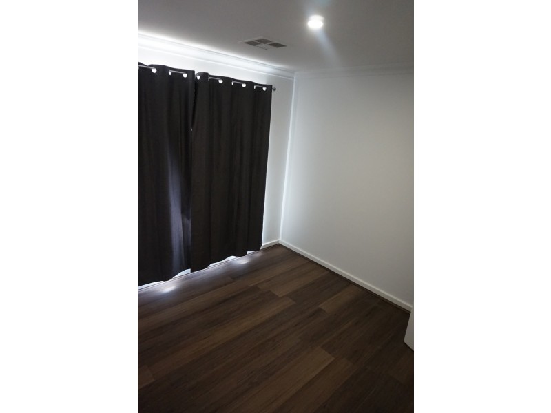 8 Hicks Way, Hillarys WA 6025