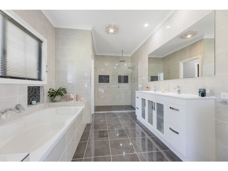 768 Caboolture River Road, Upper Caboolture QLD 4510