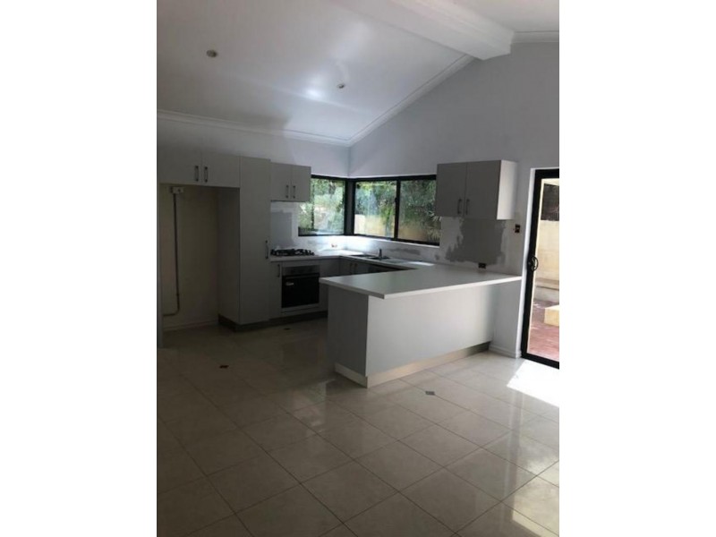 15 David Crescent, Hillarys WA 6025