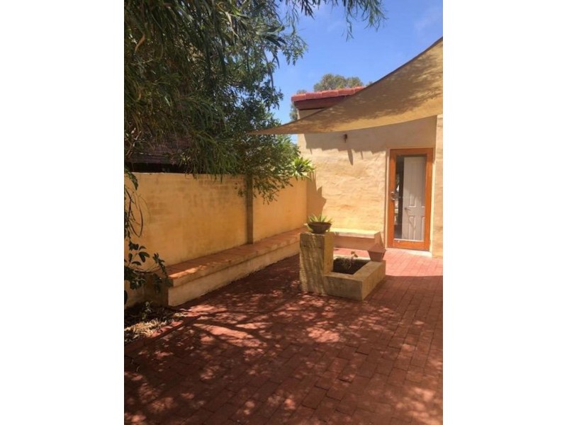 15 David Crescent, Hillarys WA 6025