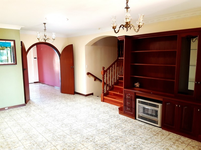 9 kookaburra st, Stirling WA 6021