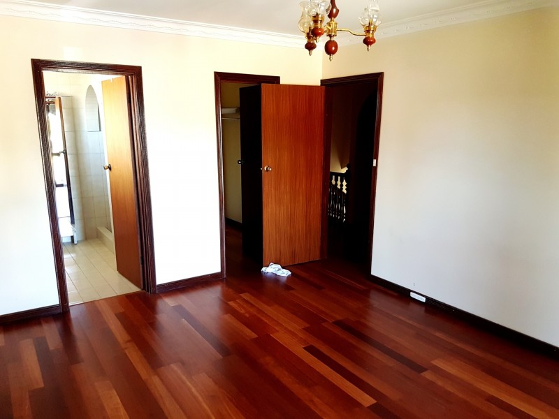 9 kookaburra st, Stirling WA 6021