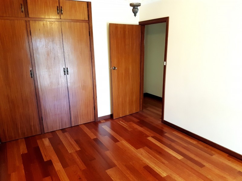 9 kookaburra st, Stirling WA 6021