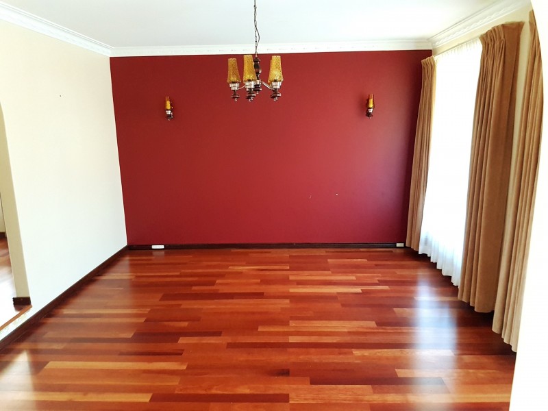 9 kookaburra st, Stirling WA 6021