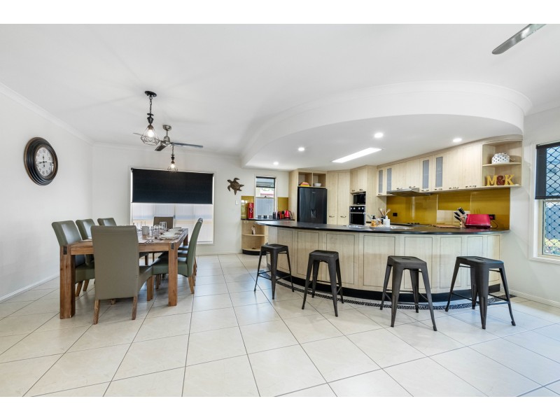 31 Victor Avenue, Glenella QLD 4740