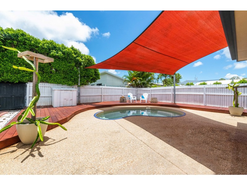 31 Victor Avenue, Glenella QLD 4740