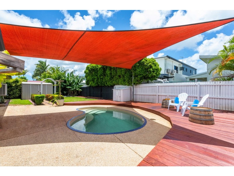 31 Victor Avenue, Glenella QLD 4740