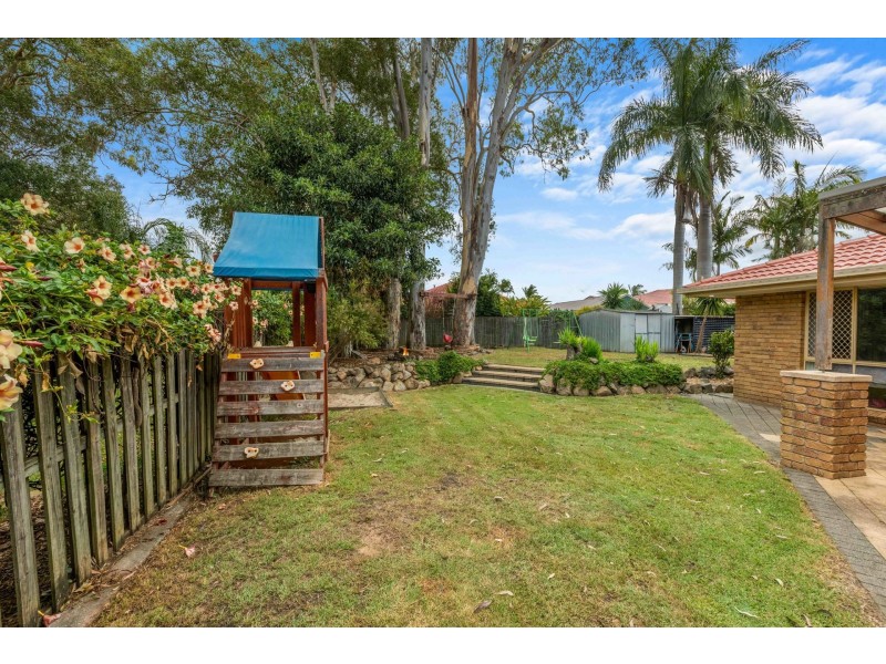 27 Montgomery Drive, Wellington Point QLD 4160