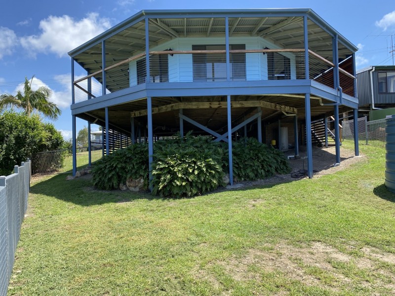 12 Wallaroo Street, Coomba Park NSW 2428