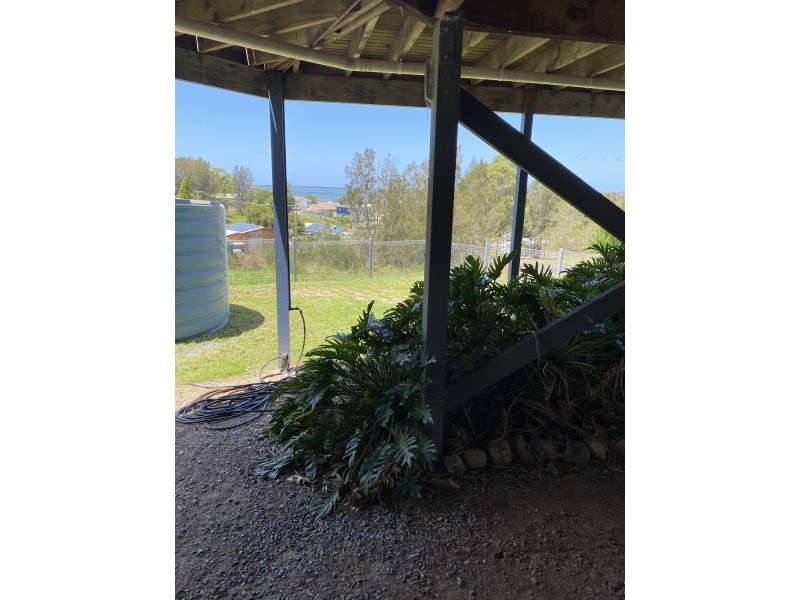 12 Wallaroo Street, Coomba Park NSW 2428