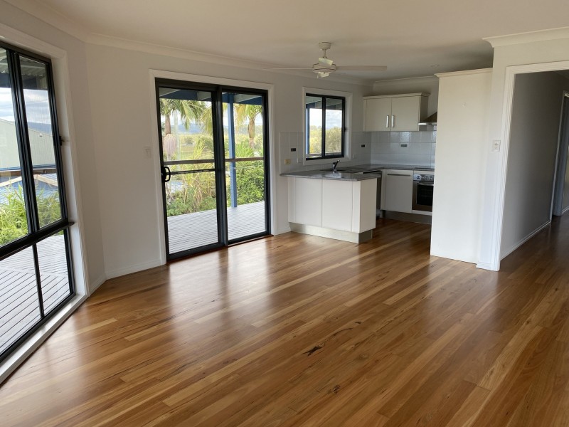 12 Wallaroo Street, Coomba Park NSW 2428