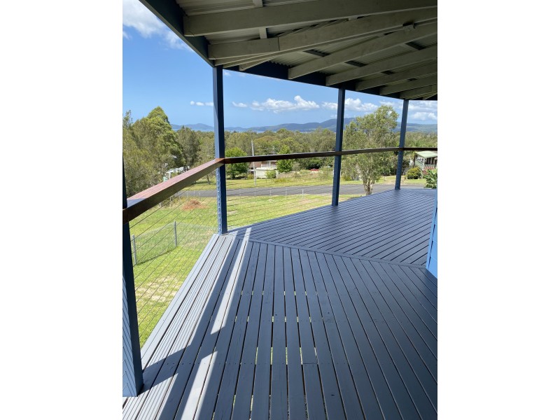 12 Wallaroo Street, Coomba Park NSW 2428