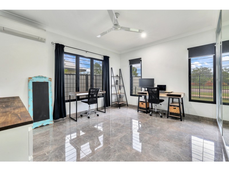 208 Farrar Boulevard, Johnston NT 0832