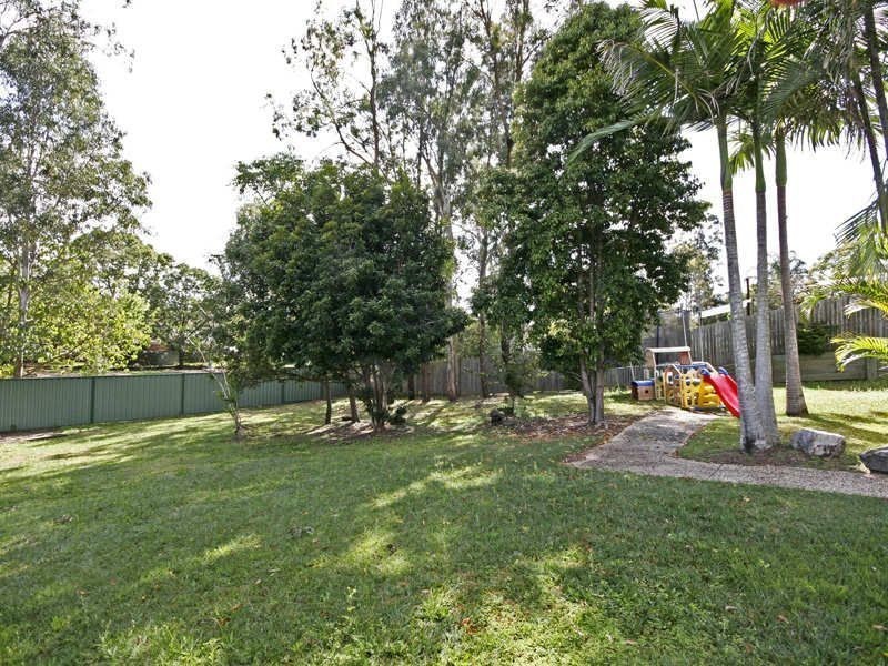 2 Blackthorn Crescent, Shailer Park QLD 4128