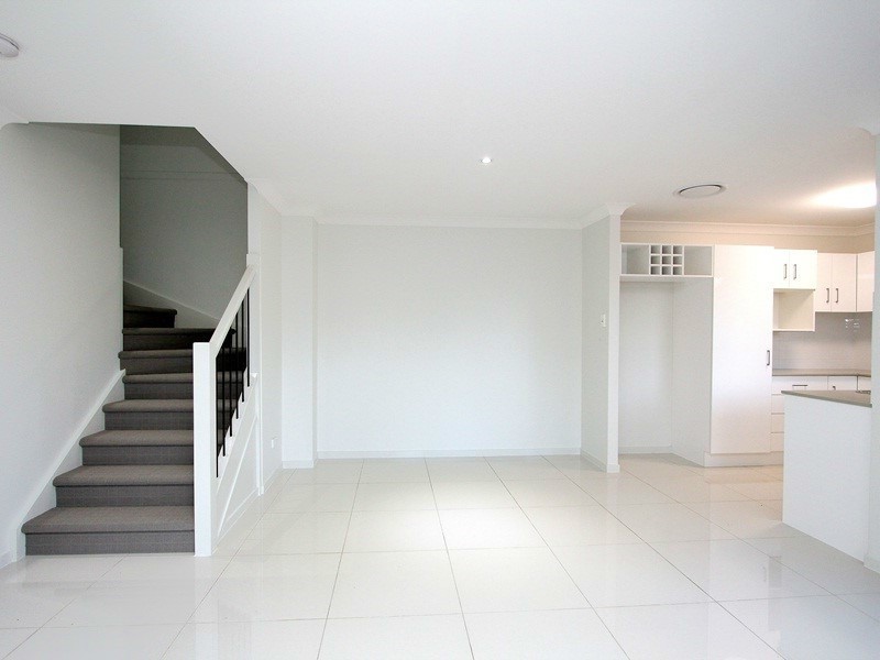 4/7 Kenny Close, Forest Lake QLD 4078