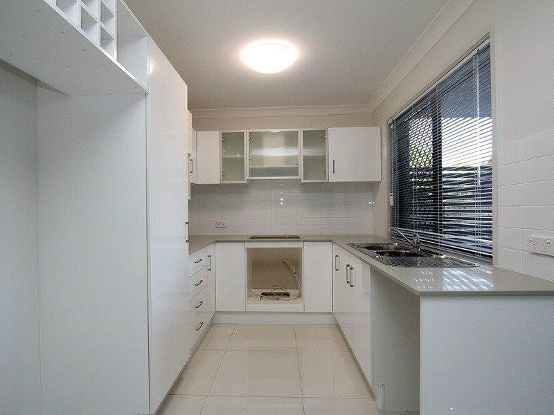 4/7 Kenny Close, Forest Lake QLD 4078