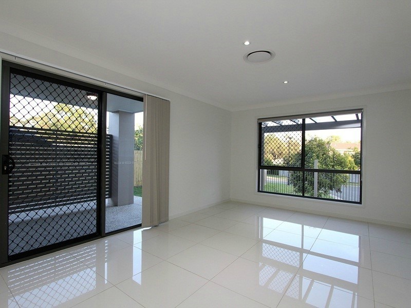 4/7 Kenny Close, Forest Lake QLD 4078