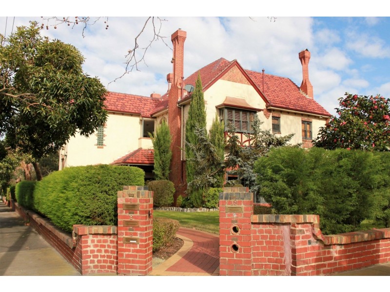 2/19 Fellows Street, Kew VIC 3101