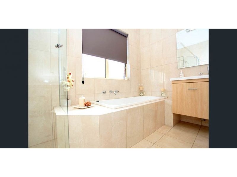 2/2 Lawrence Avenue, Dernancourt SA 5075