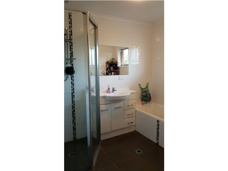 261 Wondall Road, Wynnum West QLD 4178