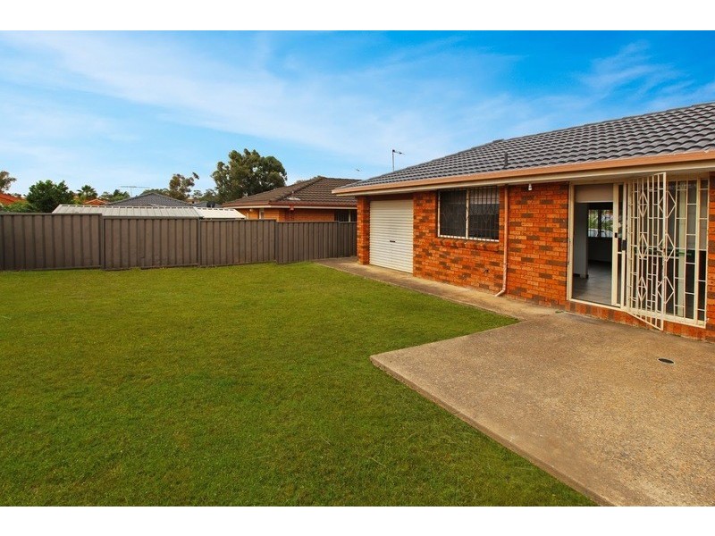 5 Goshawk Place, Green Valley NSW 2168