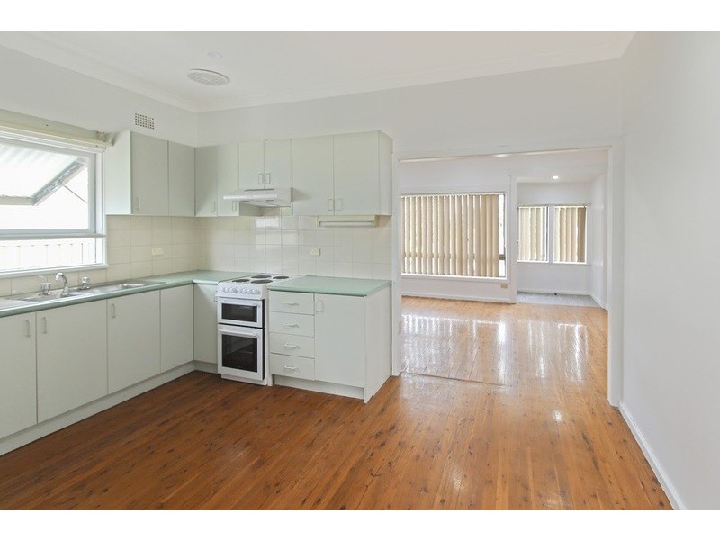 44 Fitzpatrick Crescent, Casula NSW 2170