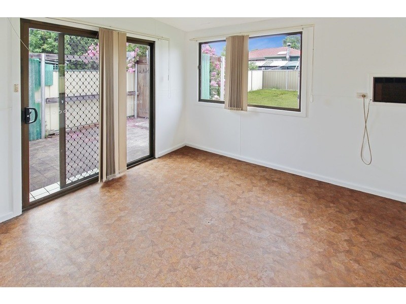 44 Fitzpatrick Crescent, Casula NSW 2170