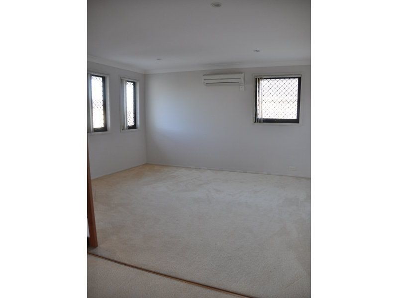 111 Tristania Way, Mount Gravatt East QLD 4122