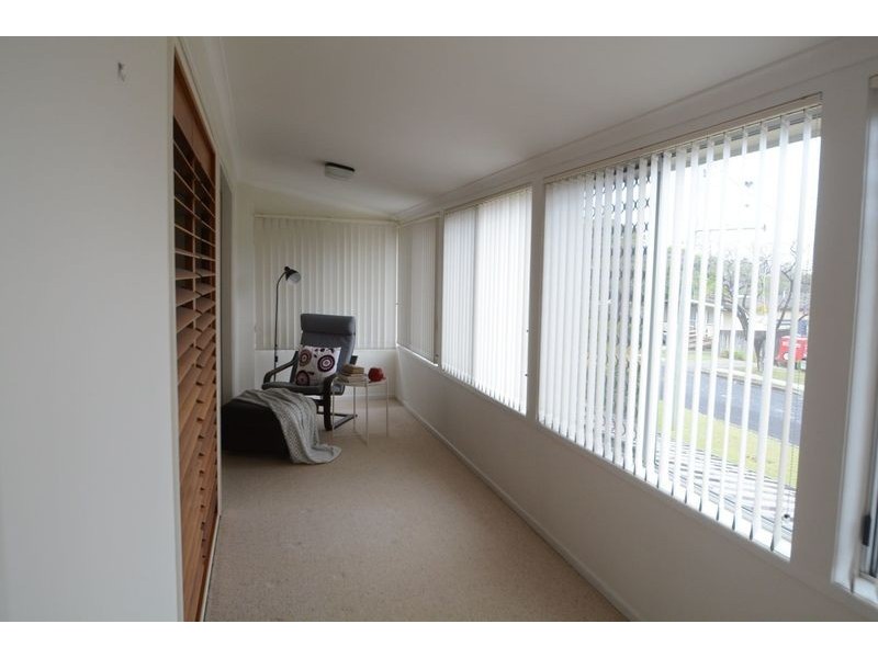 4 Stephenson Street, Oxley QLD 4075