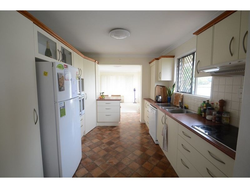 4 Stephenson Street, Oxley QLD 4075