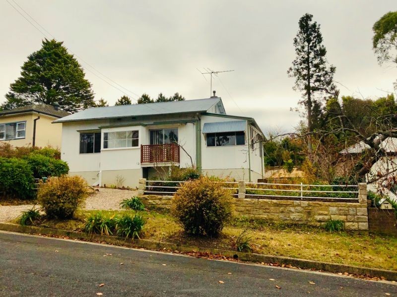 12 Warwick Street, Katoomba NSW 2780