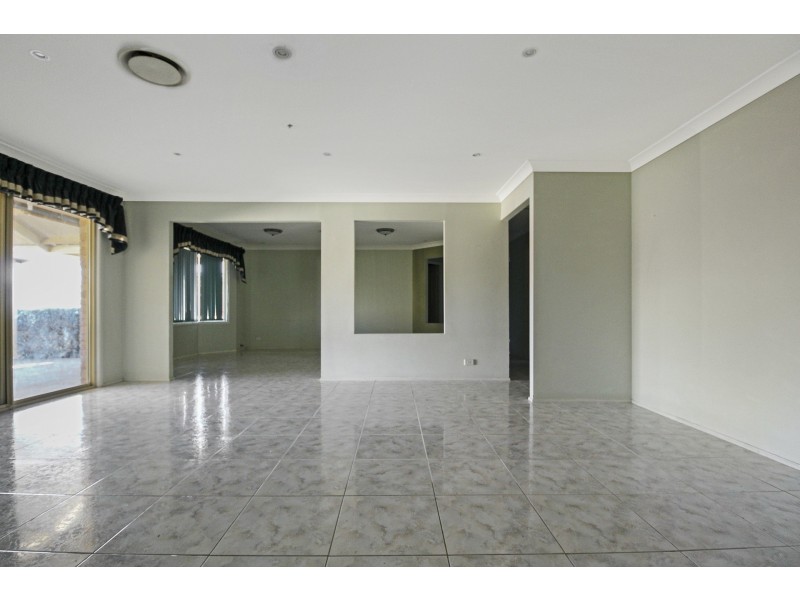 16 Lambe Street, West Hoxton NSW 2171