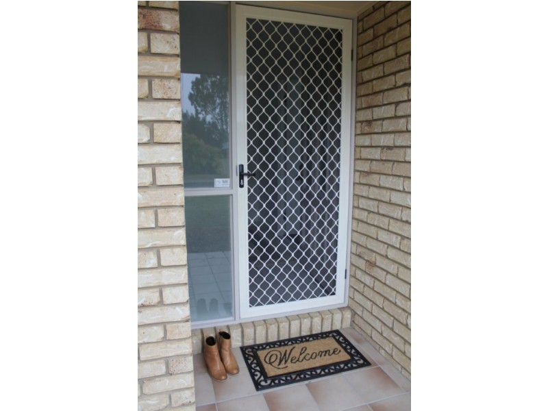 49 Jacana Crescent, Flinders View QLD 4305