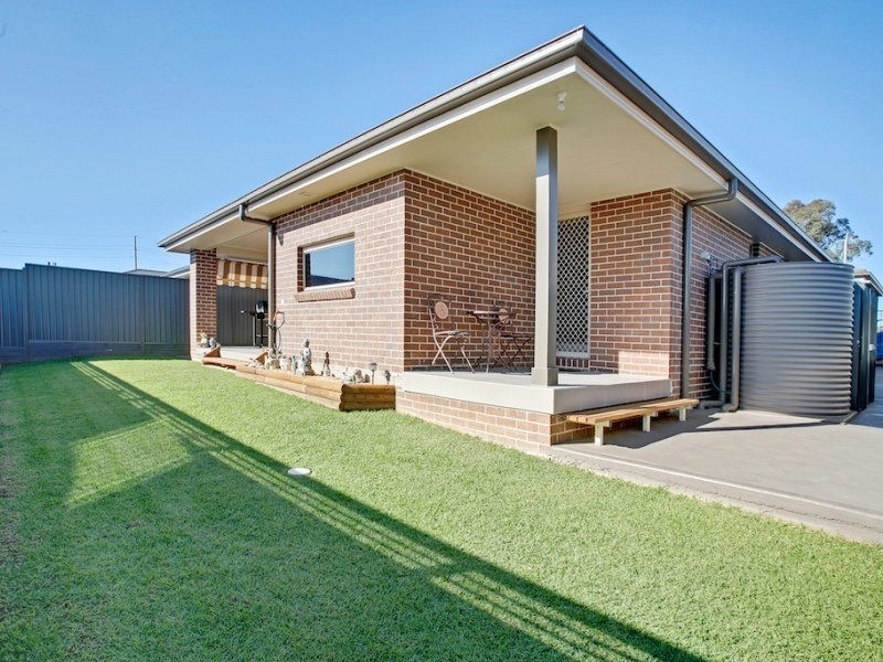 1 Butler Street, Gregory Hills NSW 2557