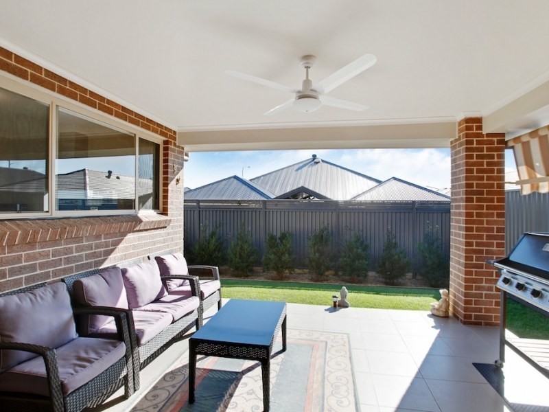 1 Butler Street, Gregory Hills NSW 2557