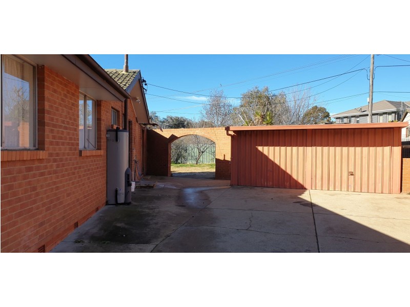 1 Eggleston Crescent, Chifley ACT 2606