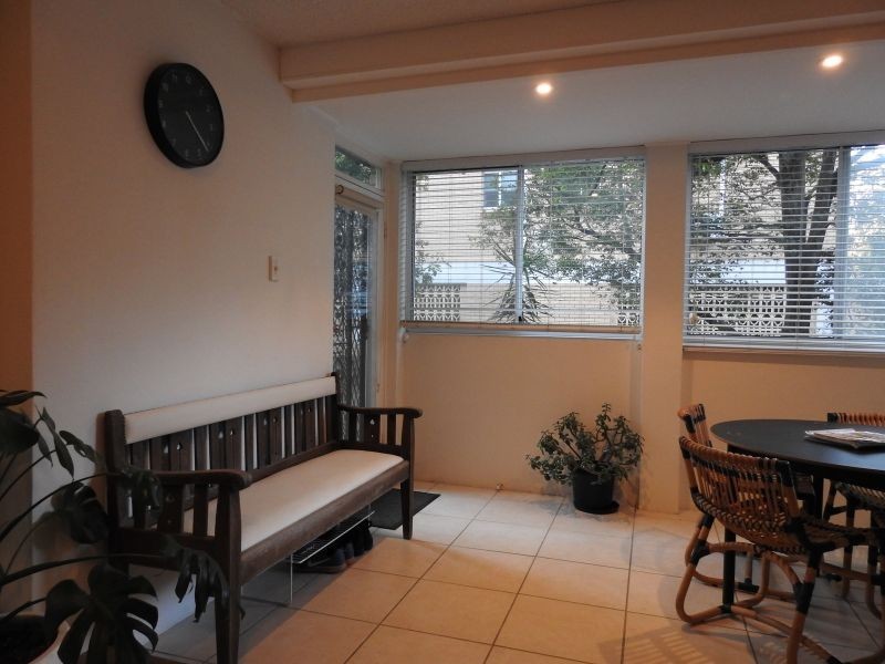 2/107 Windermere Road, Hamilton QLD 4007