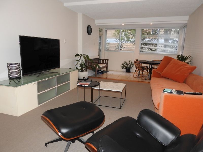 2/107 Windermere Road, Hamilton QLD 4007