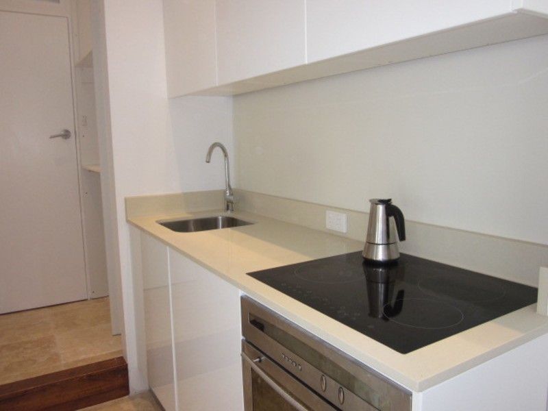 2/11 The Crescent, Manly NSW 2095