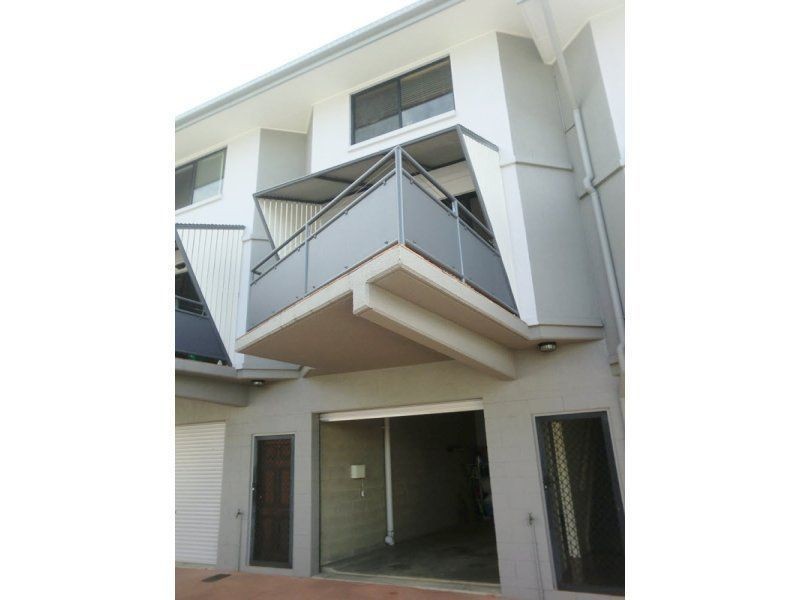 3/4 Cowlishaw Street, Newstead QLD 4006