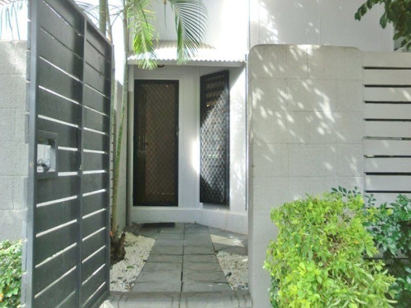 3/4 Cowlishaw Street, Newstead QLD 4006